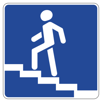Дорожный знак 6.7 «Надземный пешеходный переход» (металл 0,8 мм, II типоразмер: сторона 700 мм, С/О пленка: тип В алмазная)